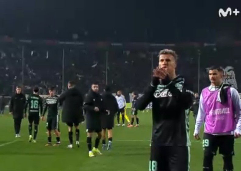 El Betis cae por 2-0 ante el PAOK y complica su acceso directo a octavos