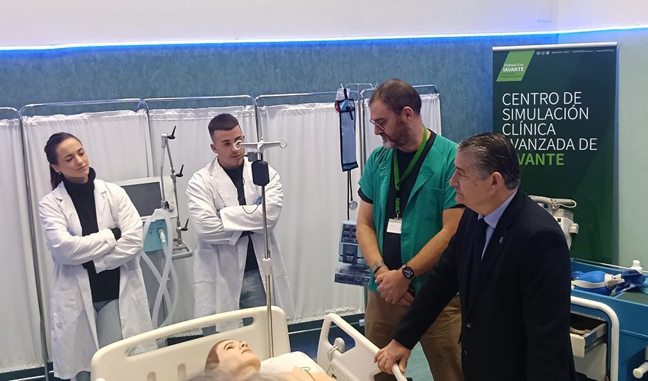 Iavante inicia en Granada las prácticas de simulación del máster en Urgencias
