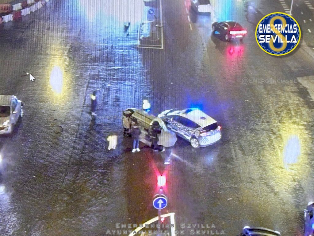Un accidente con cuatro vehículos deja un herido leve en la Glorieta de Marineros