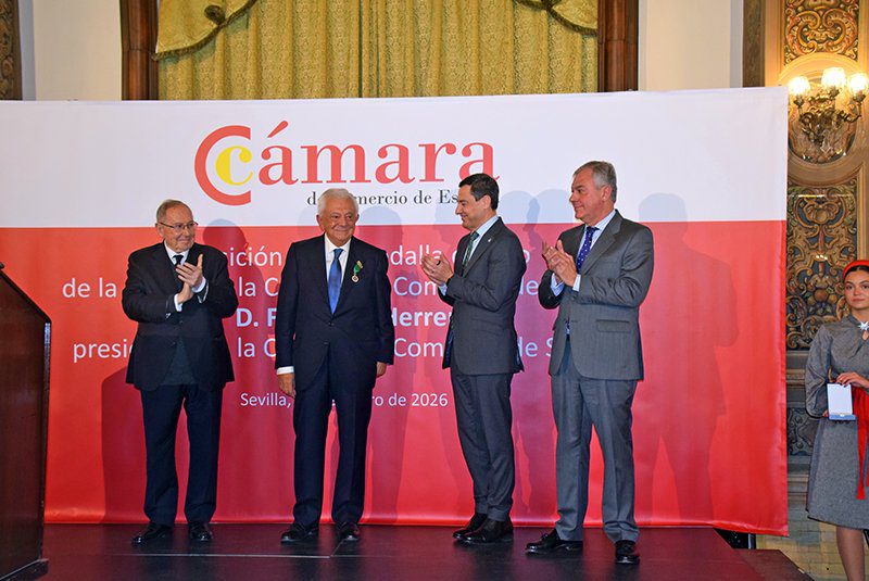 Francisco Herrero recibe la Medalla de Oro de la Cámara de Comercio de España
