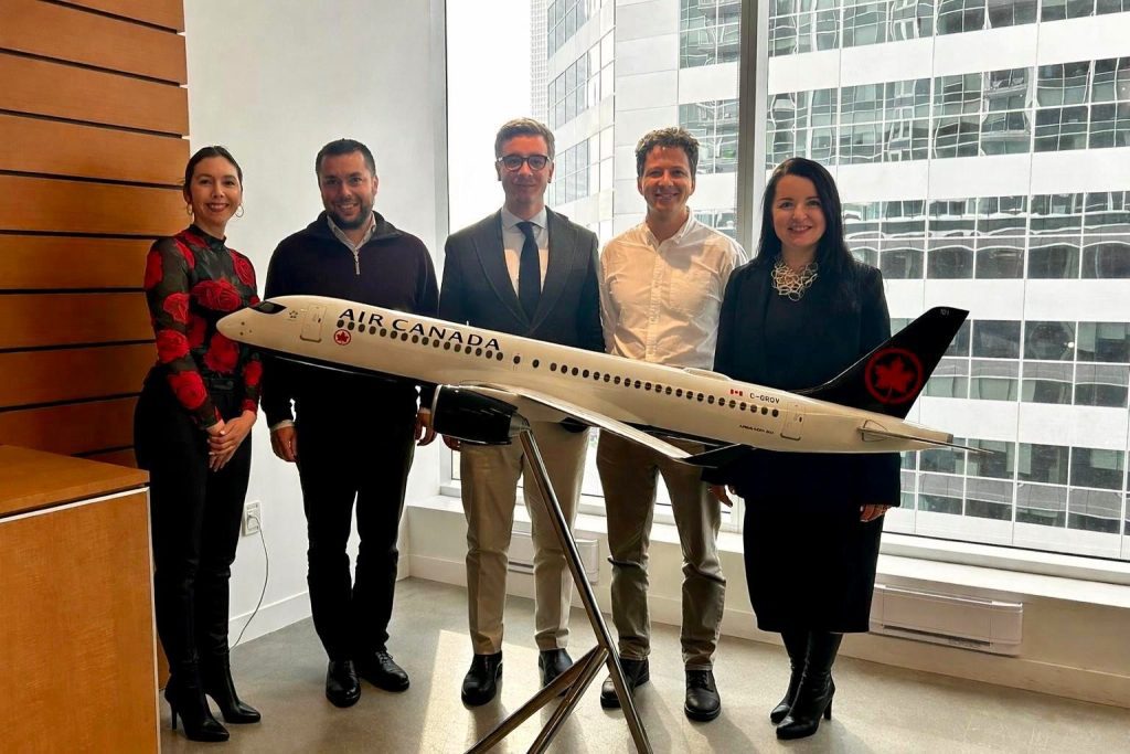 Prodetur busca en Montreal establecer una conexión aérea directa entre Sevilla y Norteamérica para 2027