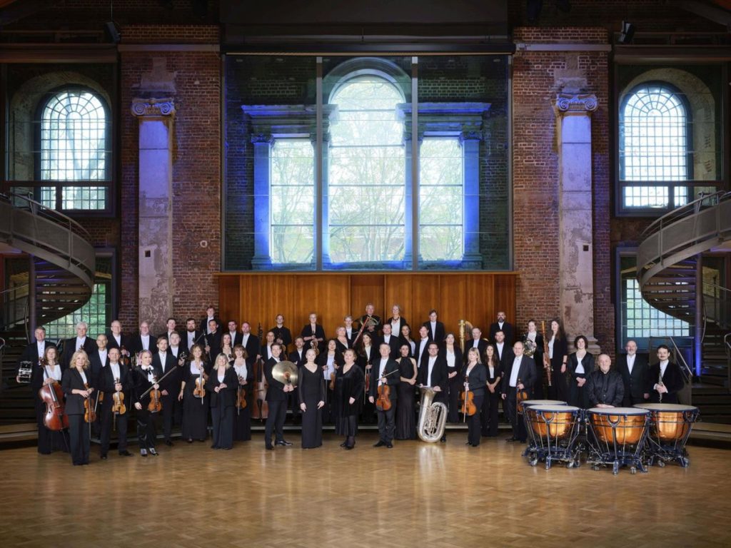 La London Symphony Orchestra llega al Maestranza cinco años después con Noseda y el pianista Seong-Jin Cho