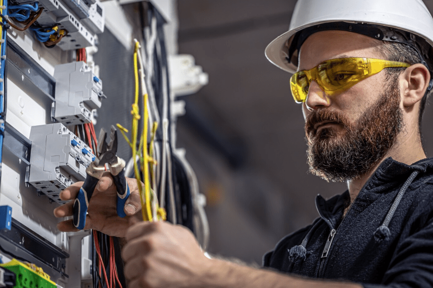 Ingenieros para digitalización de concesiones en Sevilla