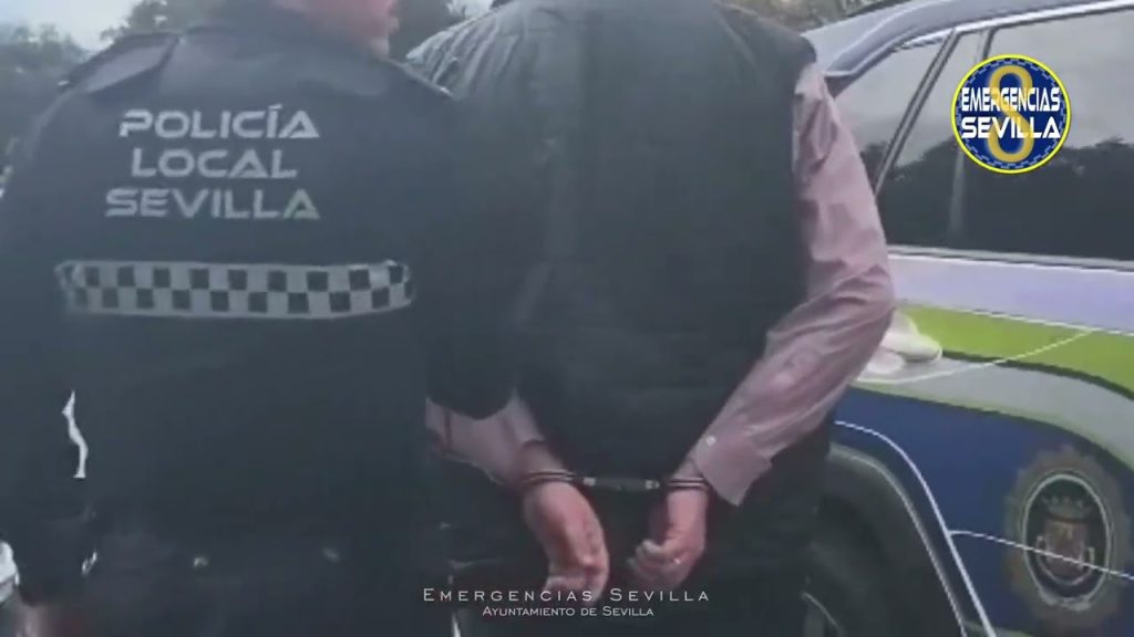 La Policía Local detiene a un hombre de 39 años por circular con un vehículo robado en Sevilla