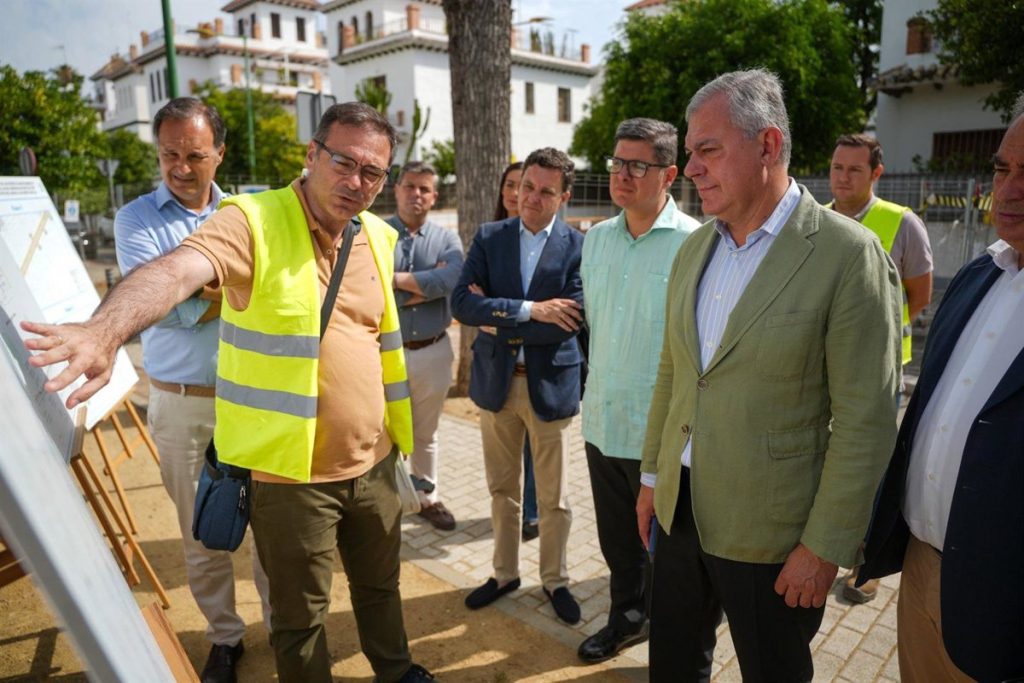 Sevilla licita obras de 195.000 euros para renovar el pavimento en Cerro del Águila y otras calles