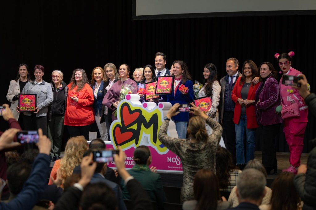 Cinco mujeres referentes en empresa, innovación y comunicación reciben el reconocimiento del Ayuntamiento en la Sevilla Women Week