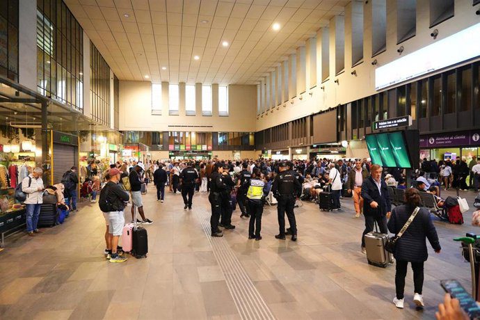 El Gobierno destina 5,3 millones a modernizar el alumbrado y salas de espera de Santa Justa
