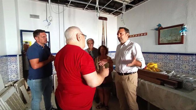 El PSOE reclama un plan integral para Parque Alcosa ante el deterioro del barrio