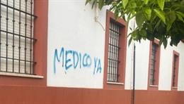 CSIF denuncia pintadas y amenazas contra sanitarios en el consultorio de Bollullos de la Mitación
