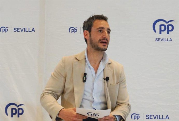 El PP de Sevilla exige la dimisión del portavoz socialista de Mairena del Alcor por un supuesto bulo contra Ricardo Sánchez