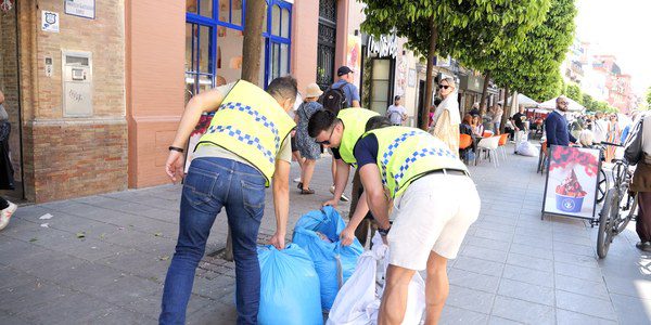 La Policía Local interviene más de 5.000 artículos falsos valorados en medio millón de euros en Sevilla
