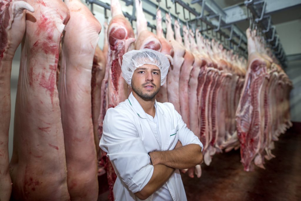 20 plazas de operario de matadero en Marchena para personas con discapacidad