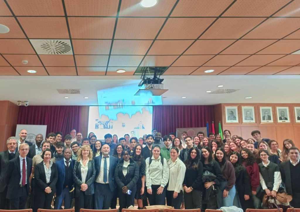 Sevilla acoge el V Congreso Internacional Land and Human Rights con más de 100 ponencias