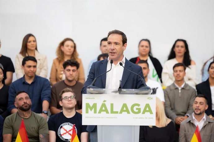 Vox Sevilla pide un 'giro de 180 grados' en Andalucía contra la 'estafa del bipartidismo'