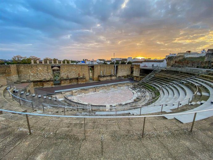 Itálica ofrece 25 plazas gratuitas por sesión en sus visitas guiadas de primavera