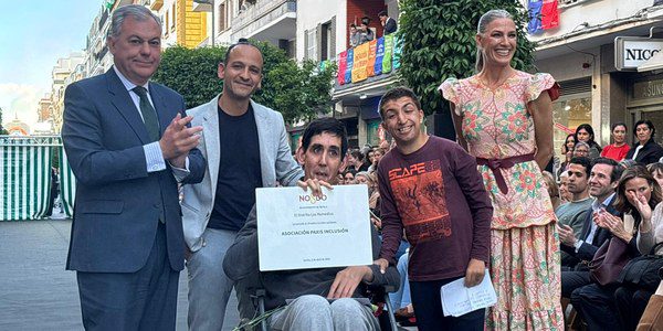 Los Remedios celebra su 2ª edición de 'Se viste de Feria' en calle Asunción