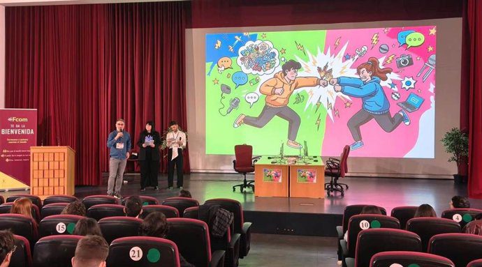 Sevilla acoge la primera 'Prompt Battle' universitaria de España sobre IA generativa