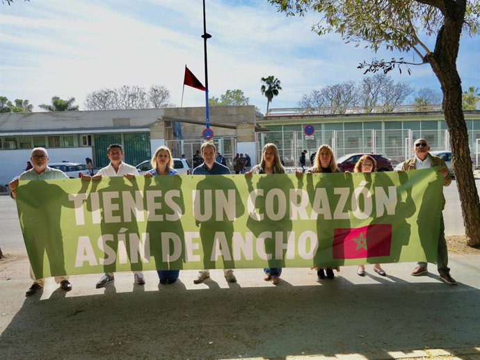 Vox Sevilla acusa a PSOE y Moreno de fomentar el 'efecto llamada' migratorio