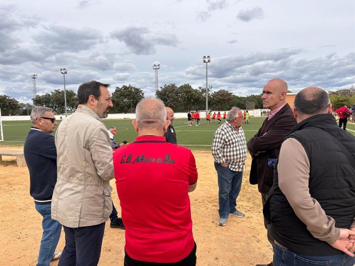 Sevilla: el PSOE denuncia el "alarmante deterioro" del Centro Deportivo Alcosa tras 3 años de abandono