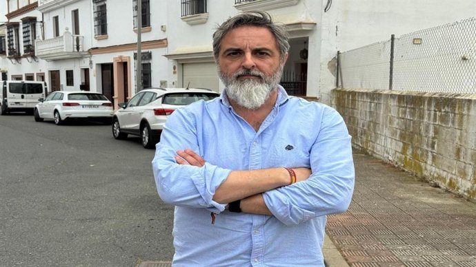Vox de Alcalá exige un plan de inspección permanente por la degradación de sus calles