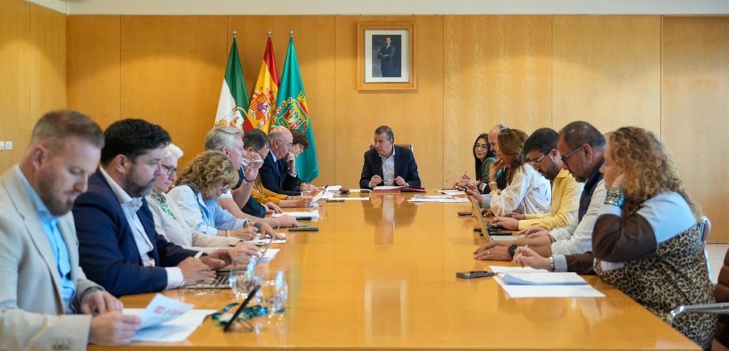 Opaef asumirá la gestión del IVTM y sanciones de tráfico en Écija (Sevilla)