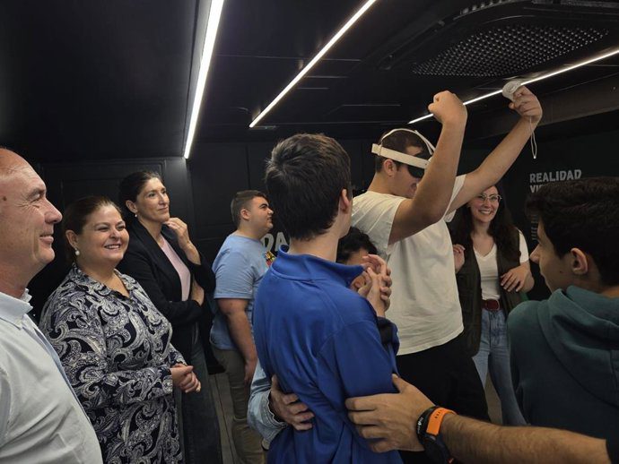 El 'EducaBus' inicia en Écija su ruta por 6 municipios de Sevilla para divulgar medio ambiente