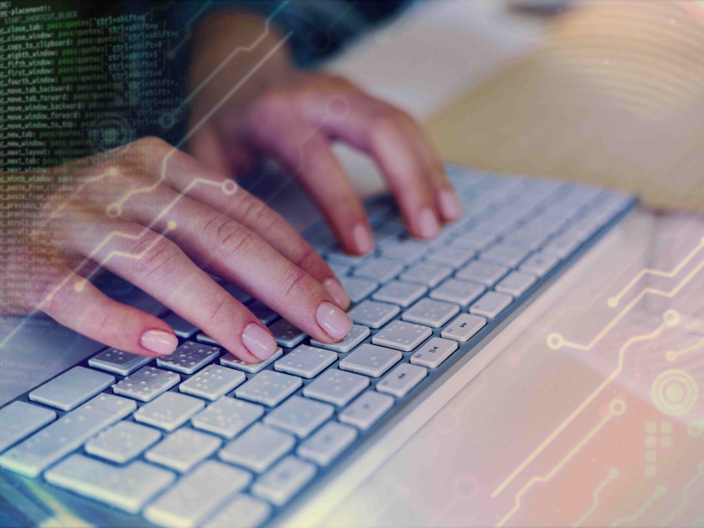 El uso de servicios digitales públicos en Sevilla roza el 82% en 2025, un 3,38% más