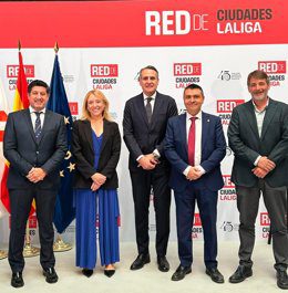 Sevilla se adhiere a la Red de Ciudades LALIGA para combatir el odio con el fútbol