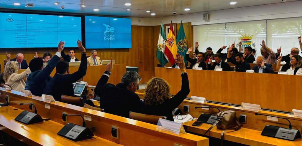 El Consorcio de Bomberos de Sevilla suma 47 nuevas plazas y formaliza la entrada de Estepa y Guillena