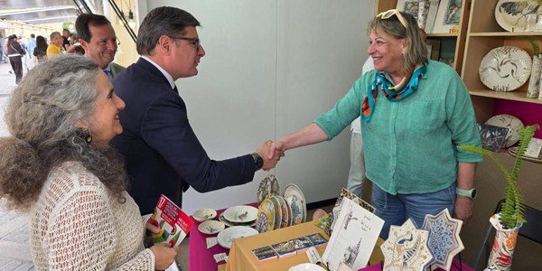Sevilla inaugura la 17.ª Feria de Artesanía 'Hecho en Sevilla' con 37 talleres en el centro