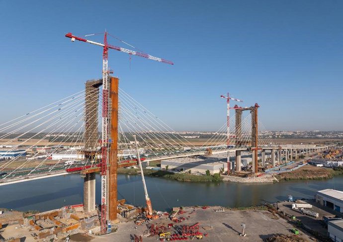 El Gobierno exige a la UTE garantizar la seguridad del Puente del Centenario en Sevilla