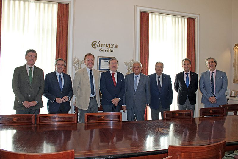 Hoteleros y Cámara de Comercio refuerzan la alianza por el turismo de Sevilla