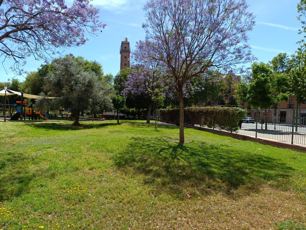 Sevilla cierra parques y cementerios por aviso amarillo de tormentas este sábado