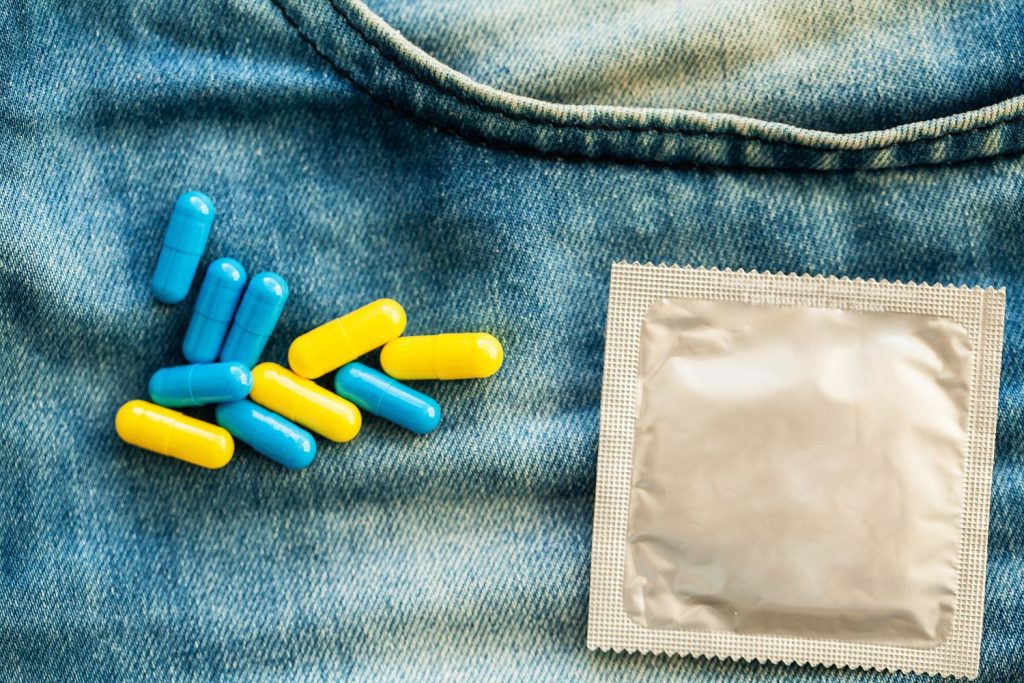 La US activa un servicio gratuito de asesoramiento afectivo-sexual en Sevilla