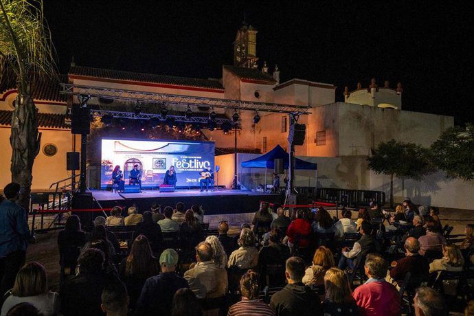 Mairena del Aljarafe celebra el "gran éxito" de Festlivo, festival gratuito hasta el domingo