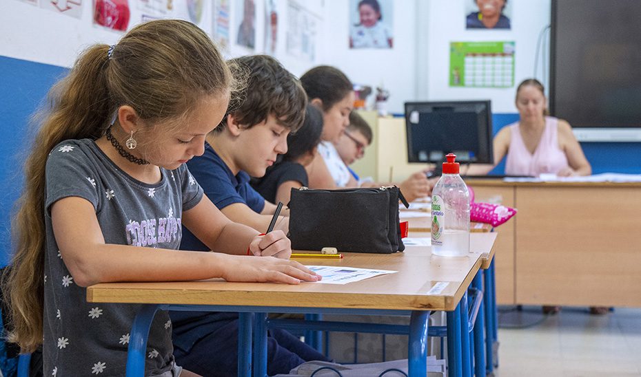 Andalucía abre el 13 de mayo las solicitudes para el refuerzo estival de 18.495 alumnos