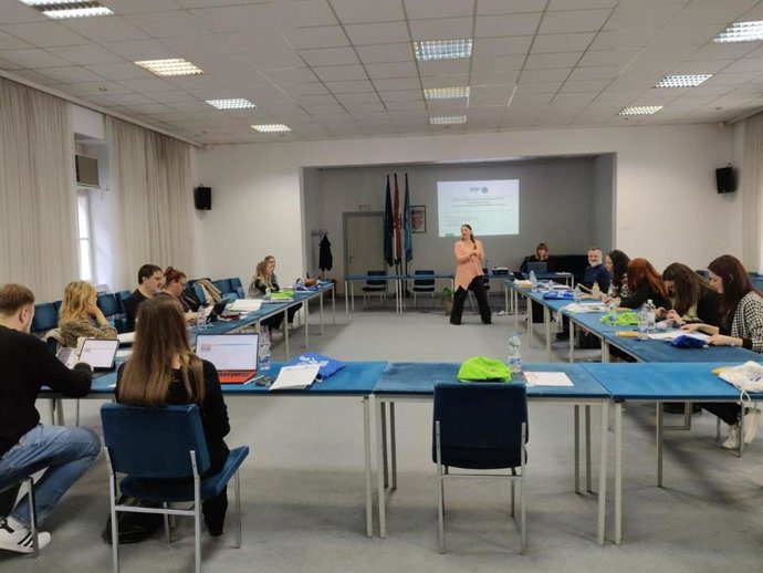 Alcalá de Guadaíra acoge un taller europeo para prevenir conductas de riesgo en adolescentes