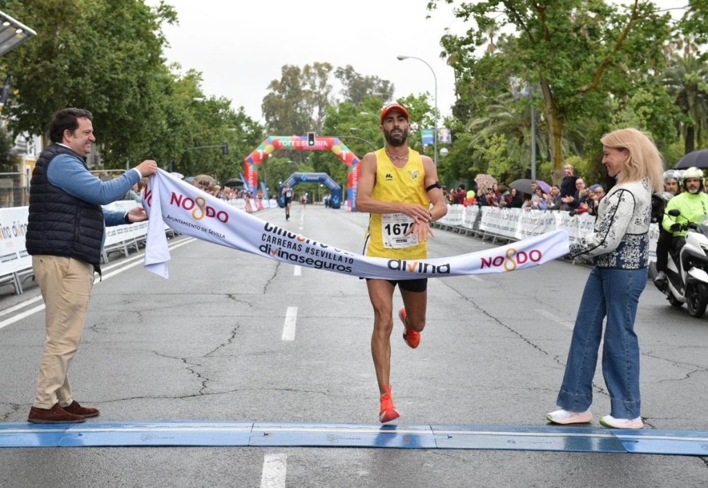 Andivia (31:21) y Romero (37:01) ganan la Carrera Parque de María Luisa de Sevilla