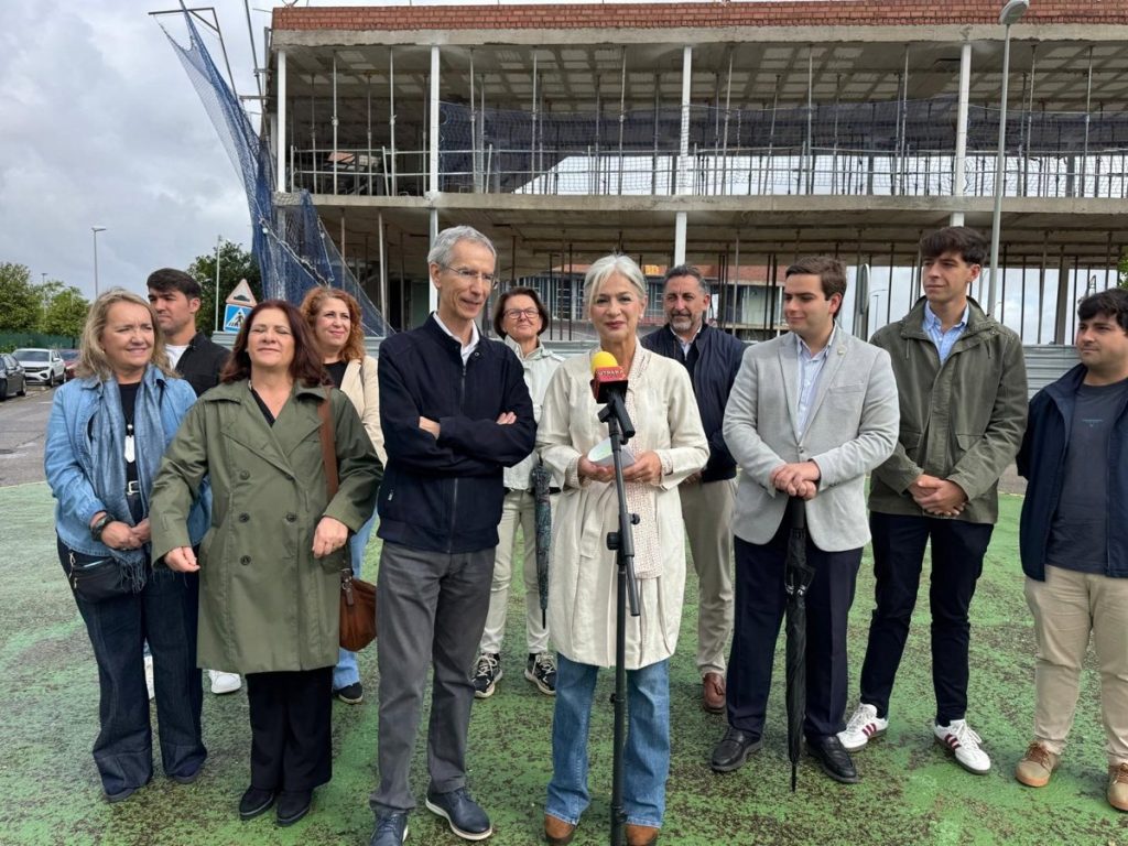 La Junta invierte 12 millones en 158 viviendas públicas en Utrera y rehabilita 631 en la provincia