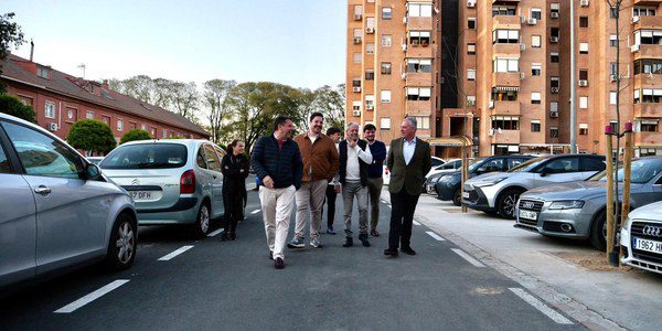 Sevilla Este estrena la reurbanización de la Plaza de la Fuensanta con 175.000 euros invertidos