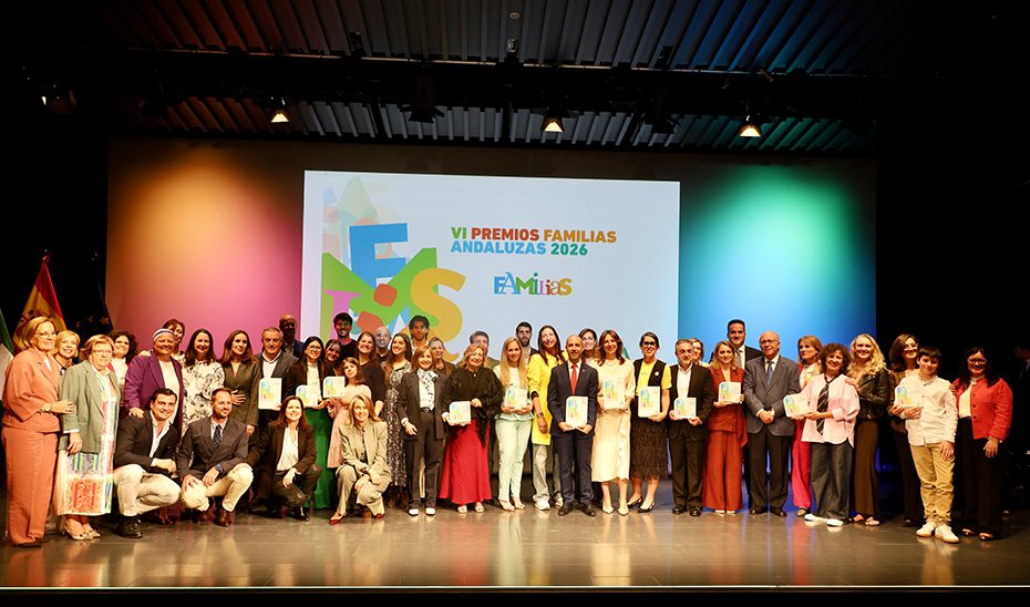 Sevilla acoge la VI edición de los Premios Familias Andaluzas con tres galardonados locales