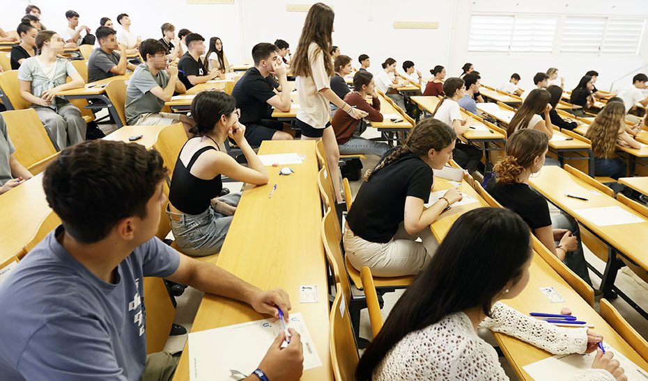 La Universidad de Sevilla cierra el 25 de mayo la matrícula de la PEvAU 2026