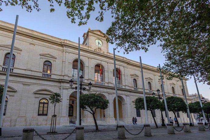 Un juez declara fijo a un trabajador temporal del Ayuntamiento de Sevilla desde 2016