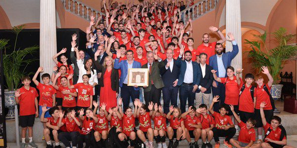 Sevilla celebra el ascenso histórico del Cajasol BM Proin a Liga Asobal tras 75 años de espera