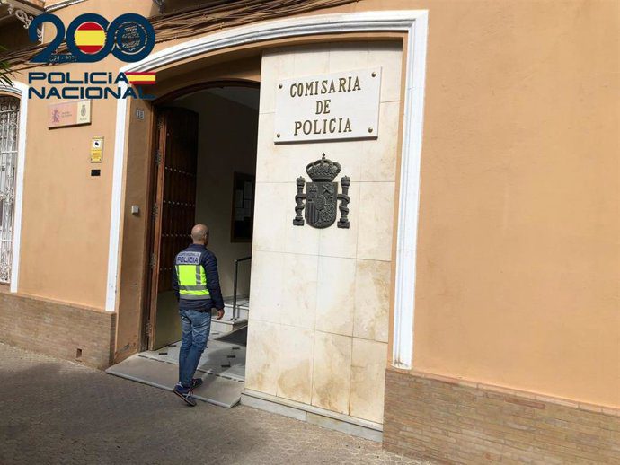 Policía Nacional recupera el botín de un robo en Morón: 2.000 euros en metálico y jamones
