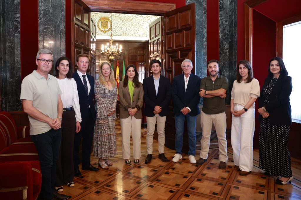 Modesto Barragán, de Canal Sur, recibe el XXVI Premio Manuel Alonso Vicedo de Sevilla