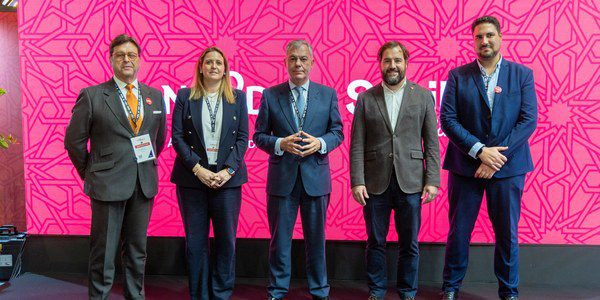 Turismo chino en Sevilla: 28% más visitantes y 50% más gasto tras campaña piloto