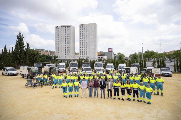 Mairena del Aljarafe recibe la Escoba de Plata por su limpieza tras invertir 23 millones