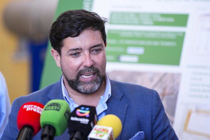 Lora del Río reconoce a una vecina por reducir a un agresor machista con arma blanca