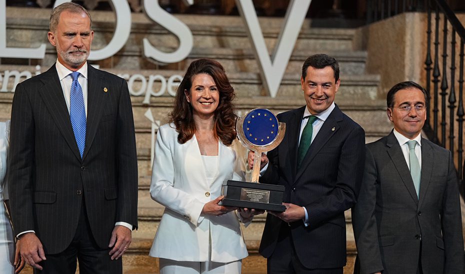 Moreno presidirá el Comité de las Regiones en 2027 tras recibir el Premio Carlos V